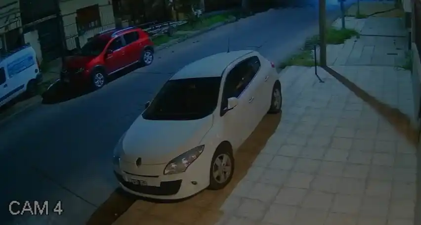 Locura en Morón: Un joven chocó varios autos y mató de un tiro en la cabeza a otro hombre que intentó detenerlo