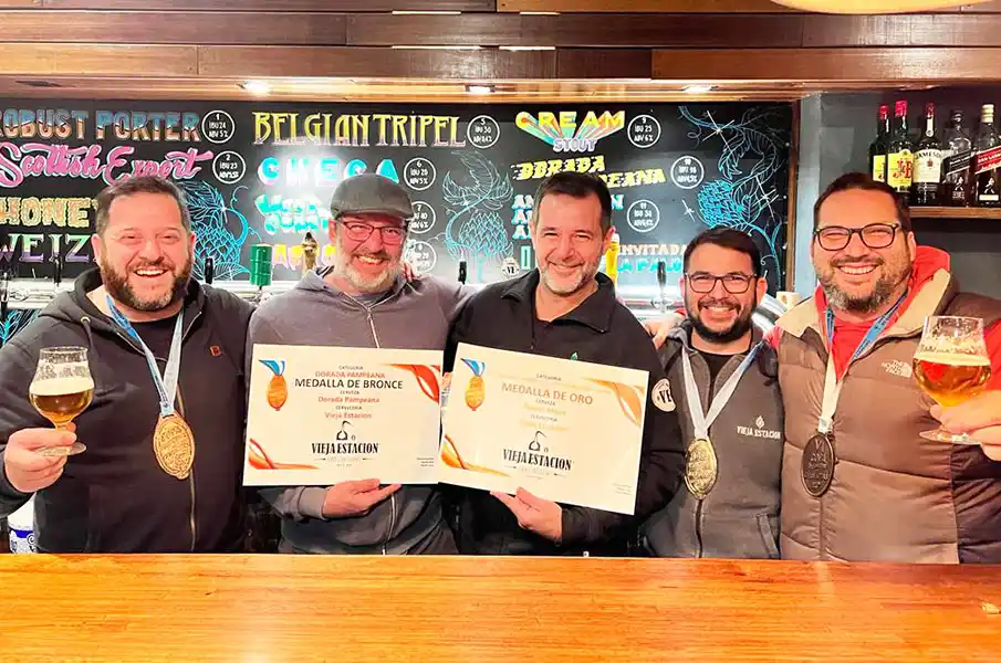 Medallas de oro y bronce para la cerveza Vieja Estación