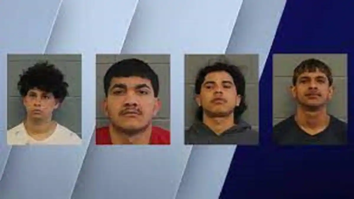 ACUSAN A 4 MIGRANTES venezolanos por asaltar y estrangular a un hombre en Chicago