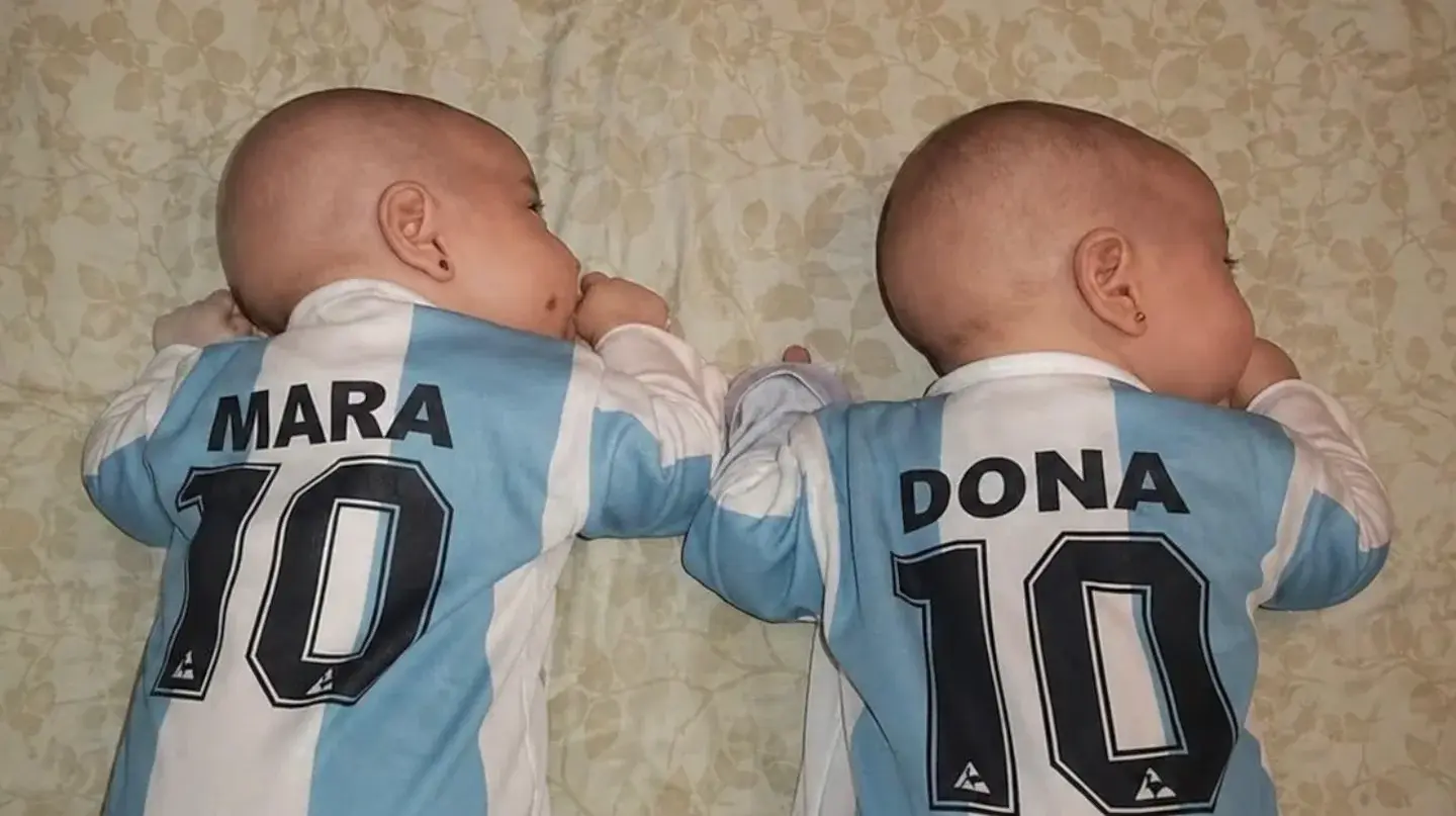 Mara y Dona cumplieron 15 años: la historia de las mellizas que llevan a Maradona en sus nombres