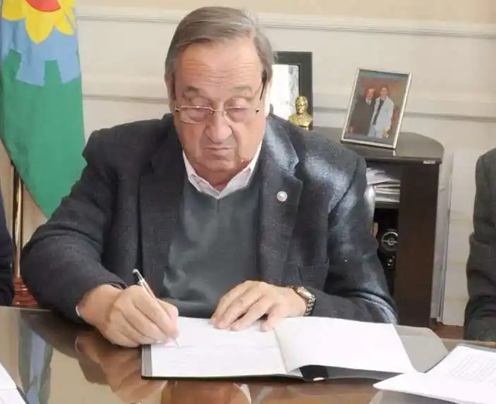 Tandil: Lunghi acordó con municipales y pagará 10% de aumento hasta junio