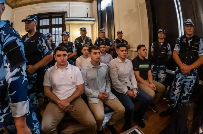 Crimen de Fernando Báez Sosa: cadena perpetua para 5 rugbiers y 15 años de prisión para Viollaz, Cinalli y Lucas Pertossi