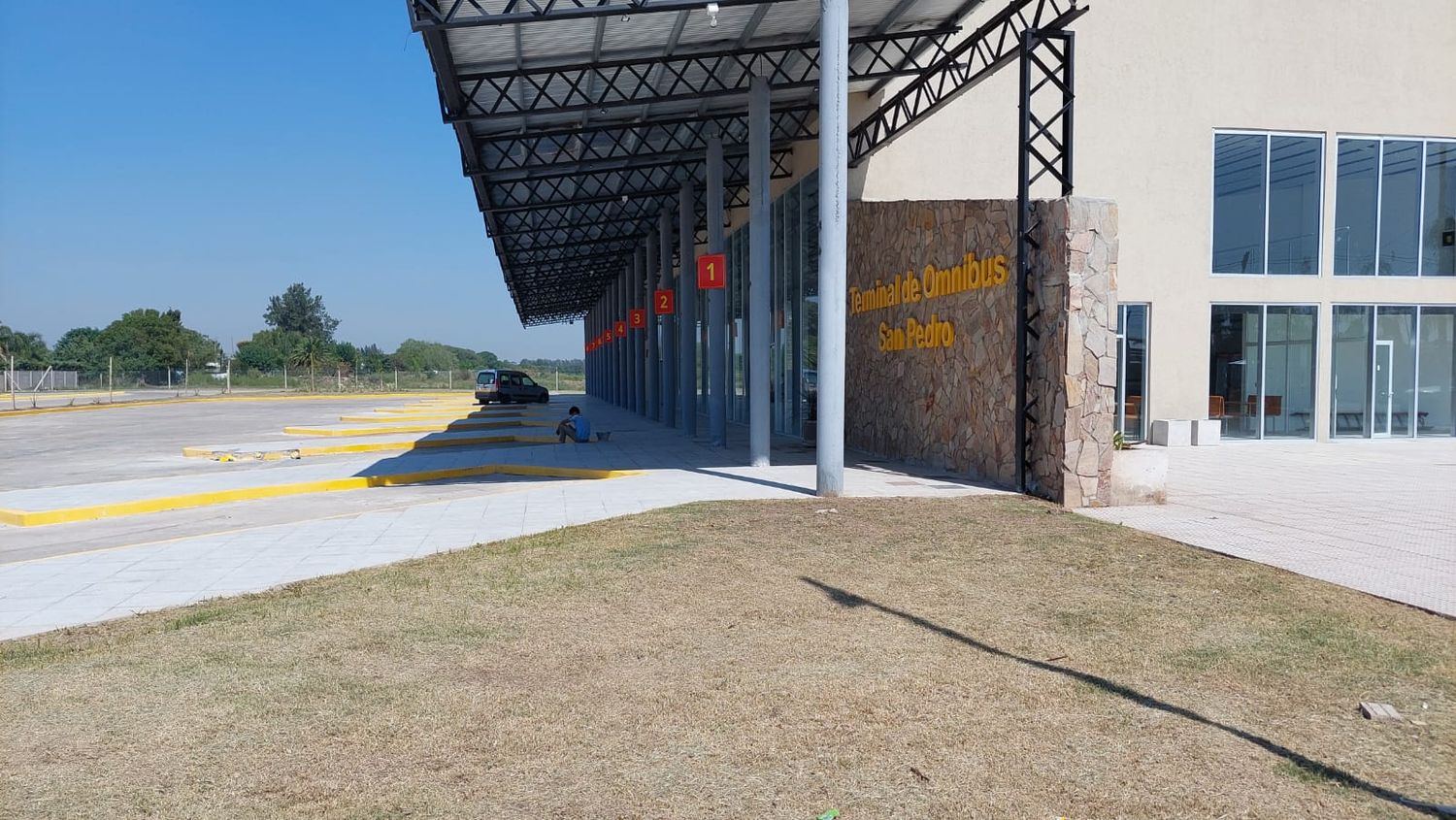 Por un reclamo de Metropol al Gobierno, sus colectivos no llegaron a la nueva Terminal