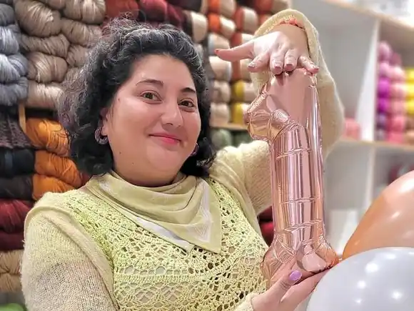 Una vida tejiendo historias a partir de dos pasiones