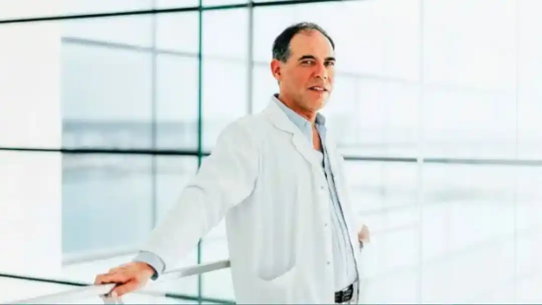 El doctor Pedro Duarte Vaz, quien estará a cargo de la conferencia.