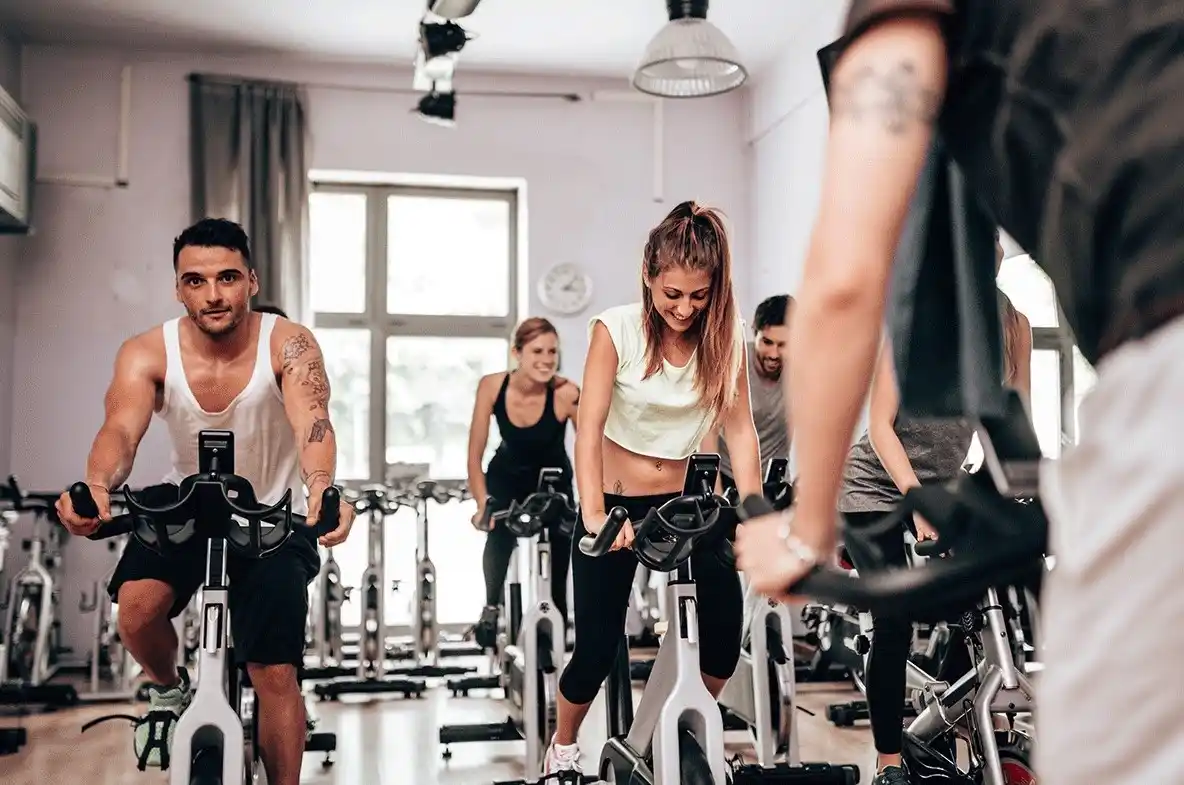 Spinning: una actividad accesible y completa con múltiples beneficios para la salud