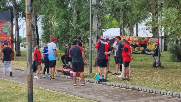 VIDEO | La hinchada sabalera ya se hace sentir en Rafaela antes del partido contra San Martín de Tucumán