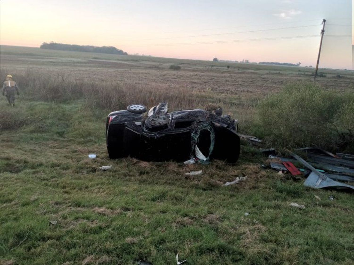 Murió un crespense al volcar su auto en el cruce de rutas 12 y 131