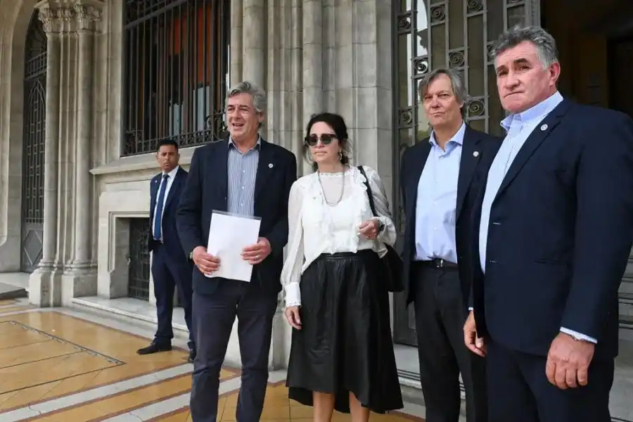 El Gobierno ratificó a la Mesa de Enlace su intención de subir retenciones hasta un 15%
