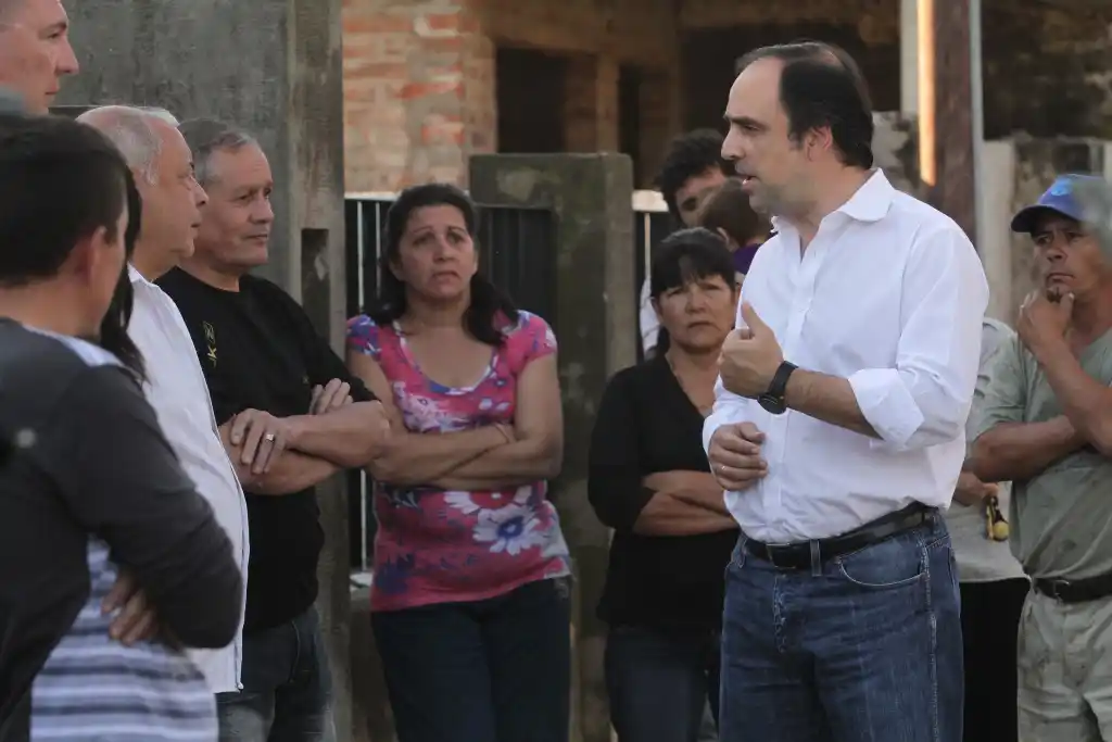 El Intendente recorrió obras de agua potable en Nueva Pompeya