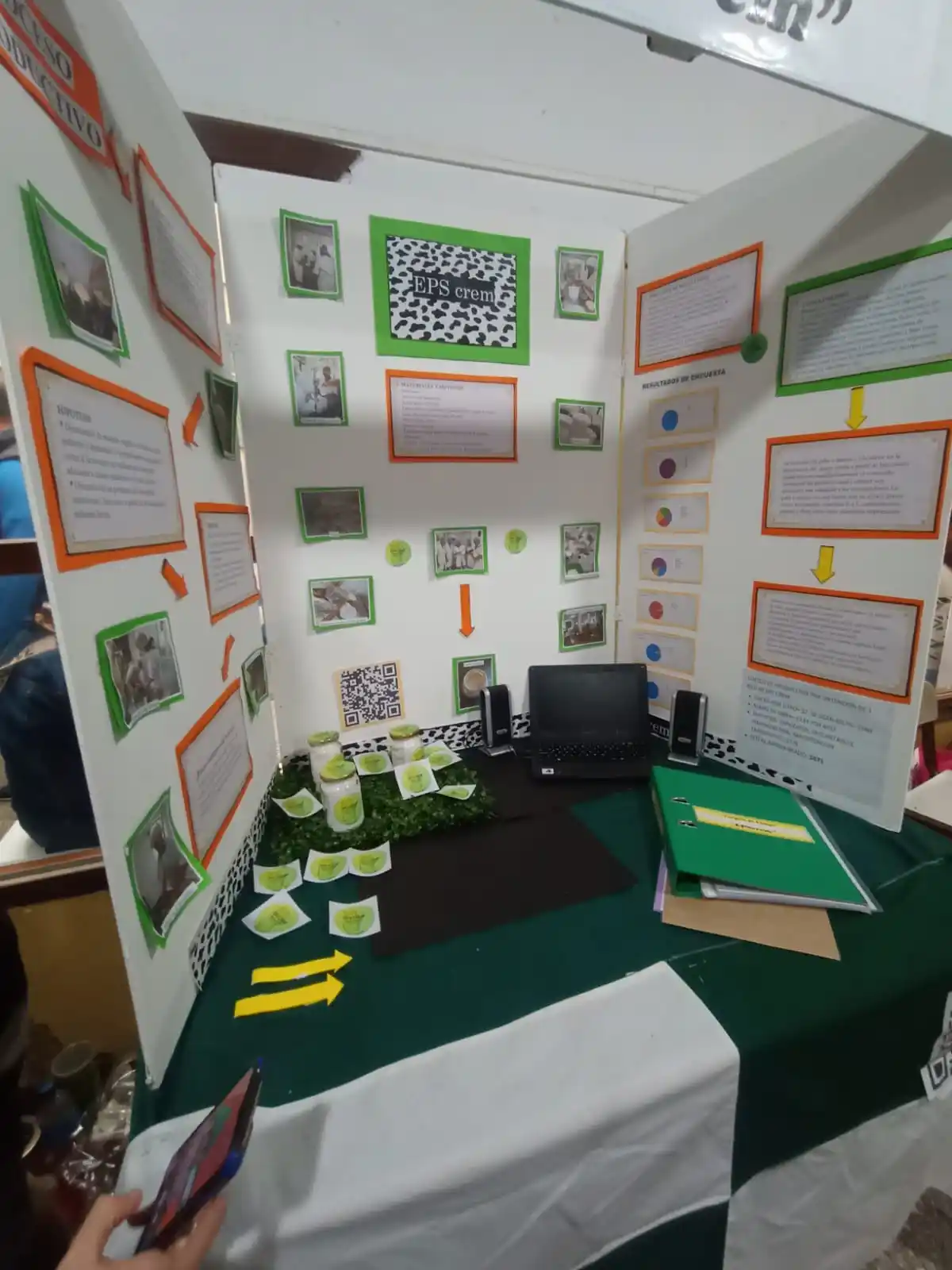 Escuela Profesional Secundaria - 4