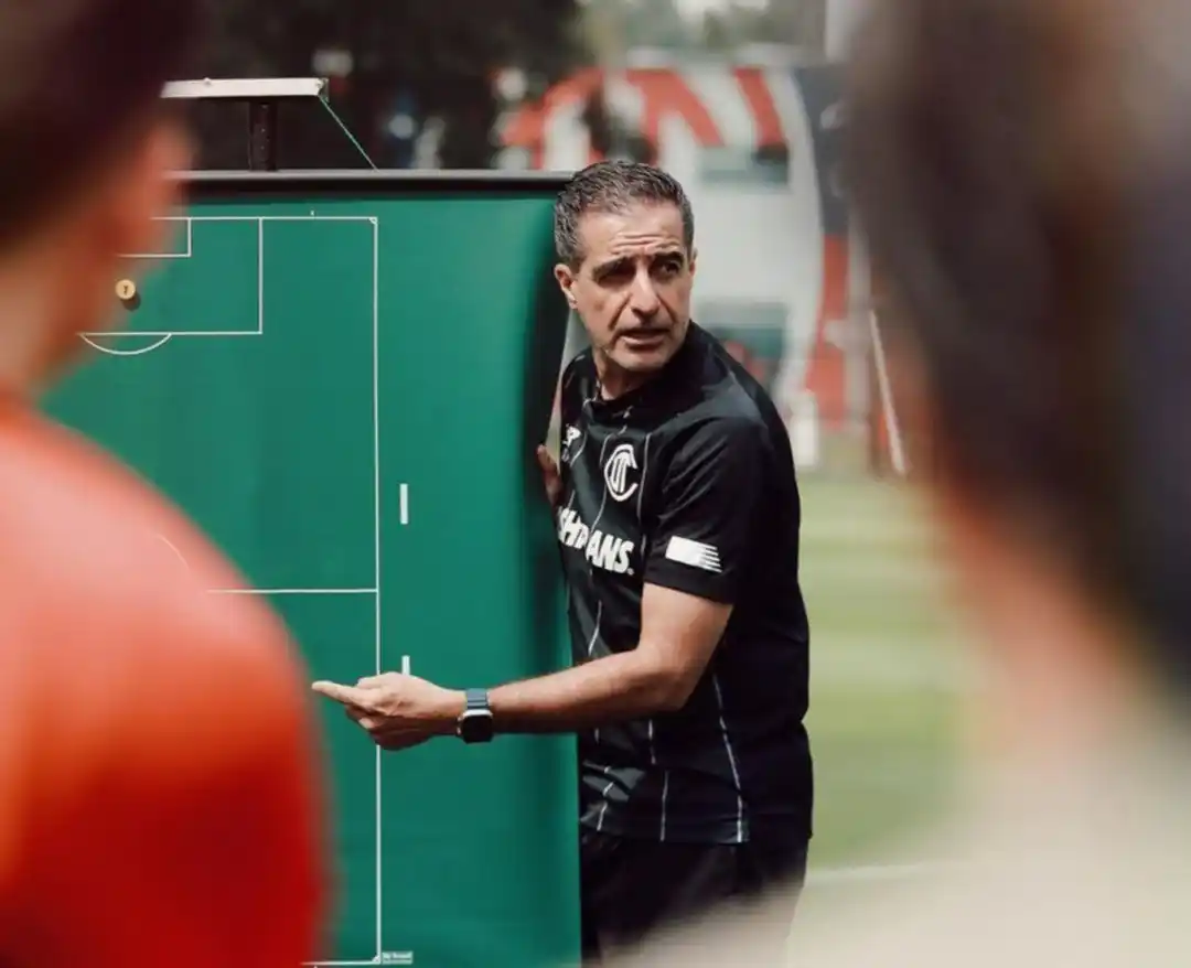 Renato Paiva analiza la derrota del Toluca ante Chivas: ¡La revancha en casa!