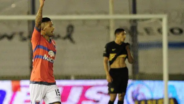 Con suplentes, Boca cayó con Tigre y le dijo adiós al torneo