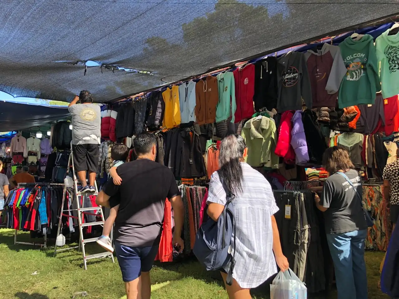 La feria que se organiza en el predio de club Hípico es una de las más convocantes de Semana Santa.