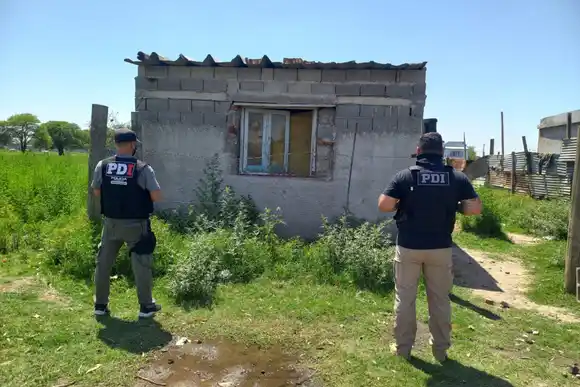 La PDI detuvo a un sospechoso por robos cometidos con arma de fuego y secuestró importantes elementos