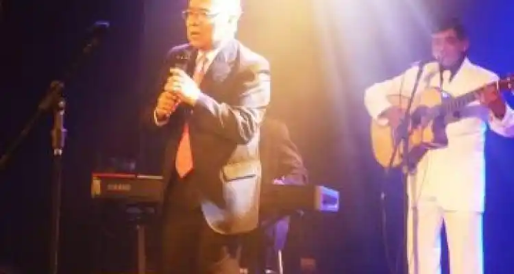 Impecable presentación de Rafael Basurto