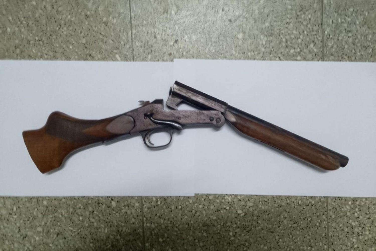 Arma secuestrada.