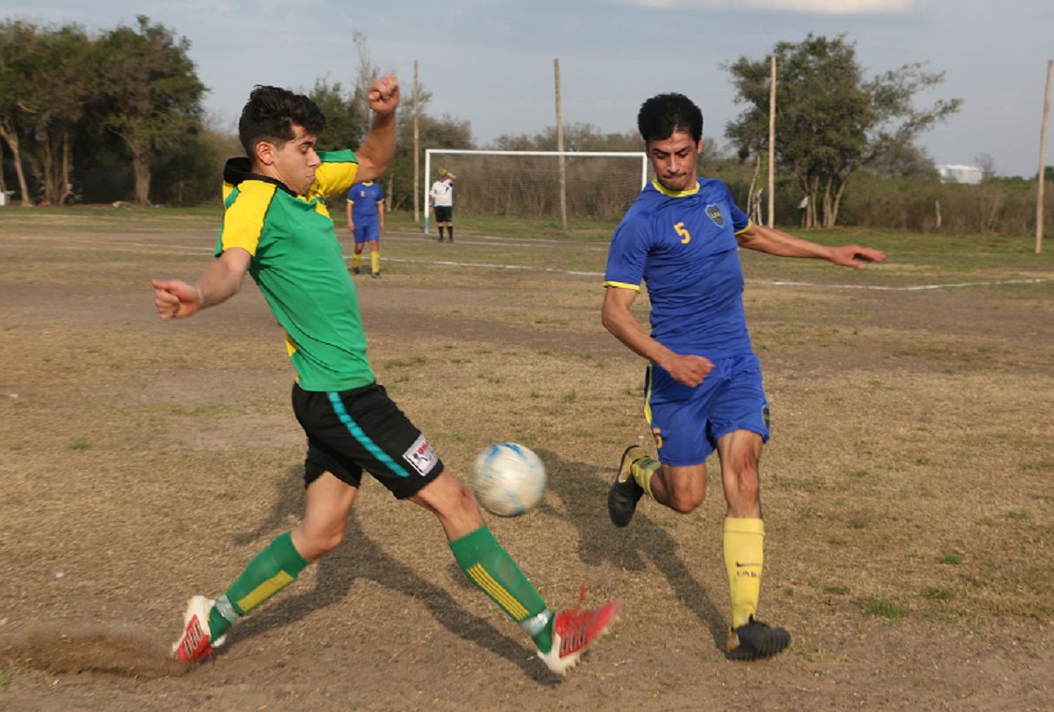 Juventud Urdinarrain ganó y volvió a la punta en la División A