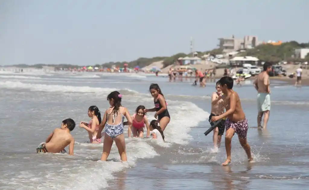 Un lunes pleno de playa: mañana ideal y tarde con viento