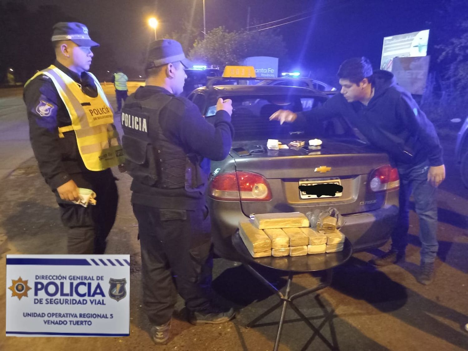 Detuvieron a un remisero con 10 kilos de marihuana