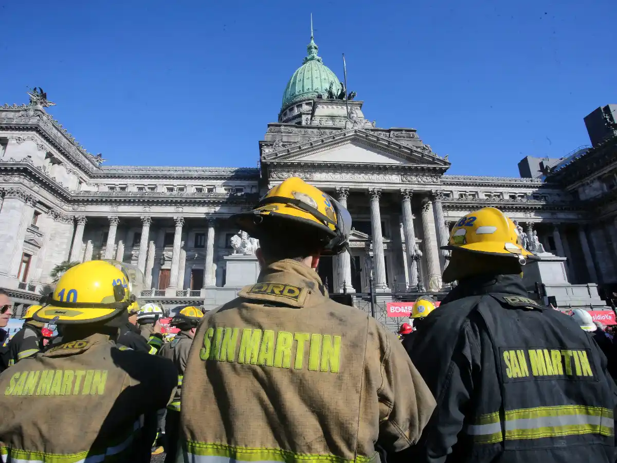 Bomberos en alerta: los recortes nacionales ponen en riesgo el voluntariado    