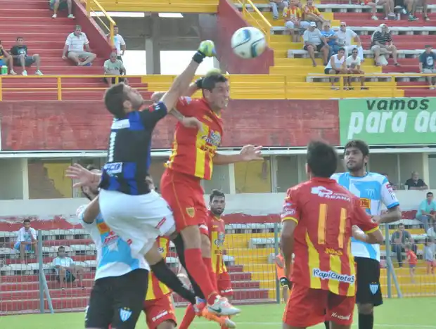 Juventud trabaja con la mira en   Boca Unidos