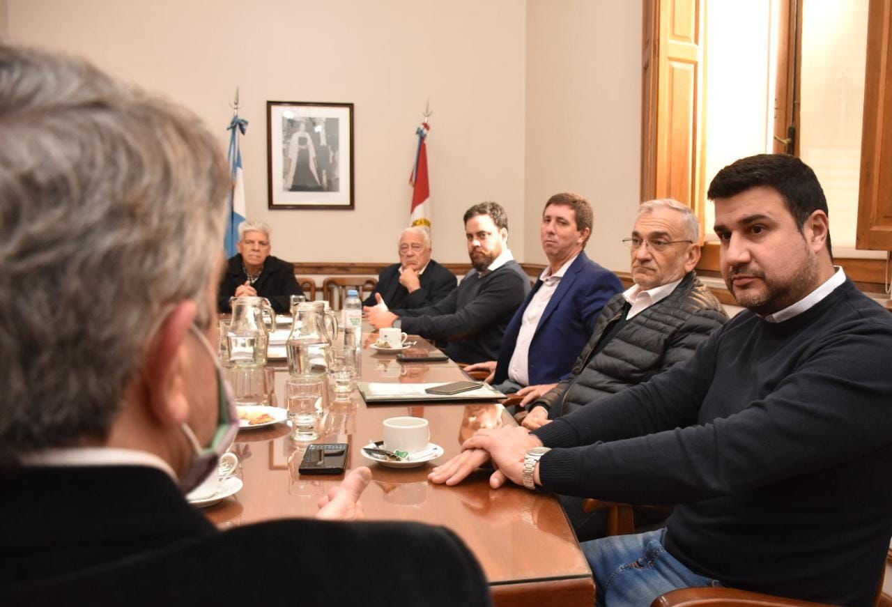 Marcos Cleri y Germán Bacarella con senadores provinciales
