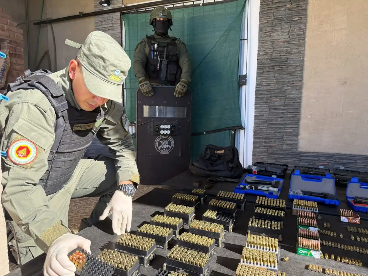 Detienen a una pareja vinculada al narcotráfico tras un allanamiento en Puerto Gaboto