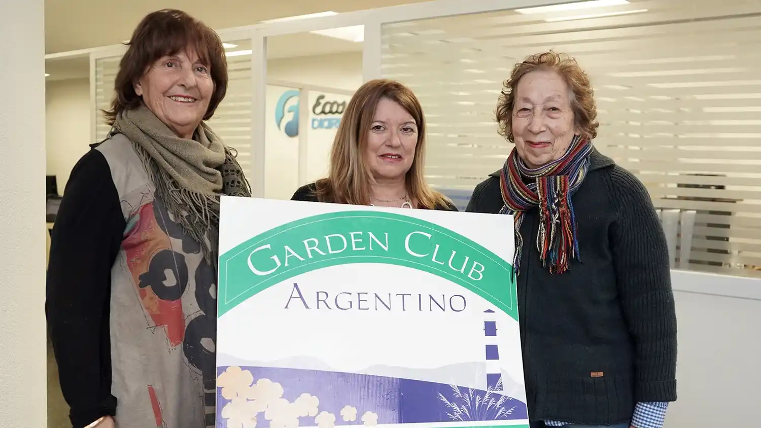 Garden Club. Tres de las integrantes de la institución: Esther Santoiani de Irazoqui, María Nelly Arrate y Rosa Sarriés.