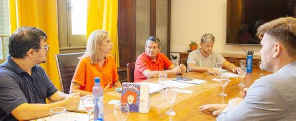 El Becario incorpora el idioma extranjero a su programa de enseñanza