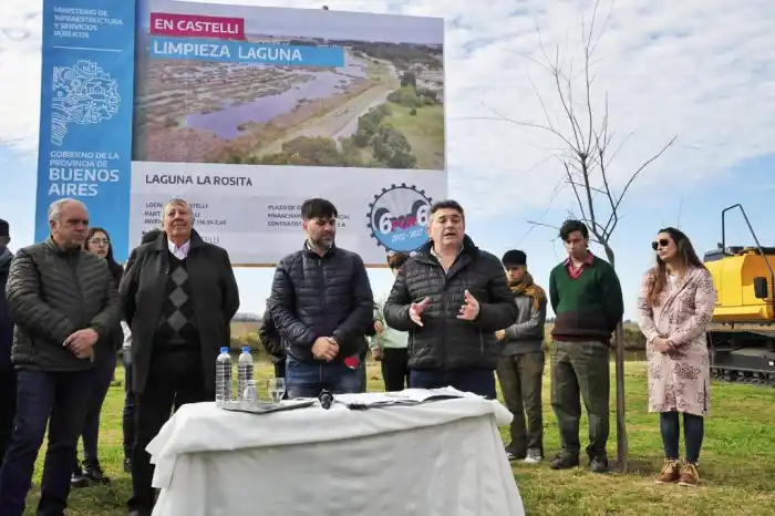 Castelli: comienzan los trabajos de limpieza de Laguna La Rosita