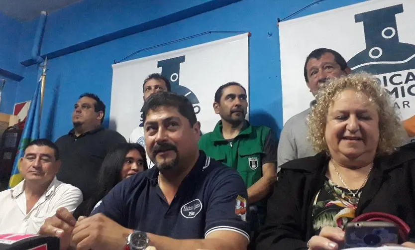 González denunció que desde la Federación quieren quedarse con el Sindicato de Pilar.