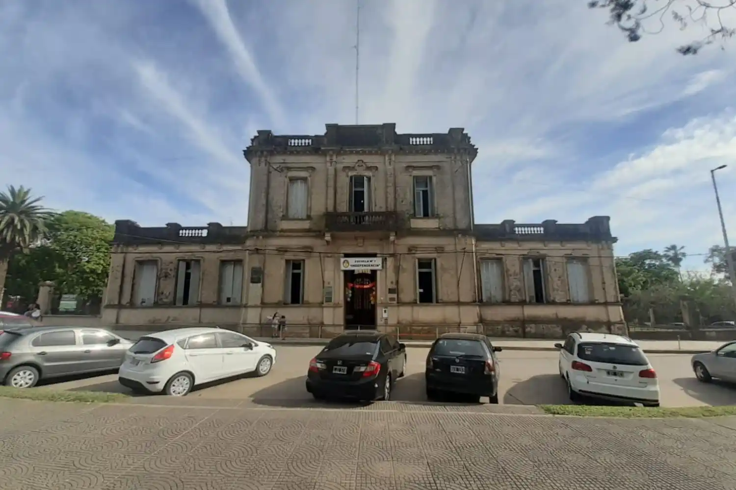 Avanza un proyecto integral de restauración en la Escuela Nº 1 Independencia de Diamante