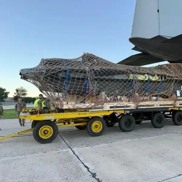 Llegó el primer avión F-16 para la Fuerza Aérea Argentina