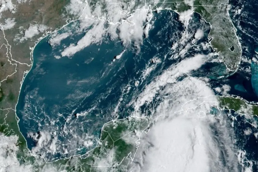  Idalia inundó Cuba y adquirió fuerza de huracán en su paso hacia Florida