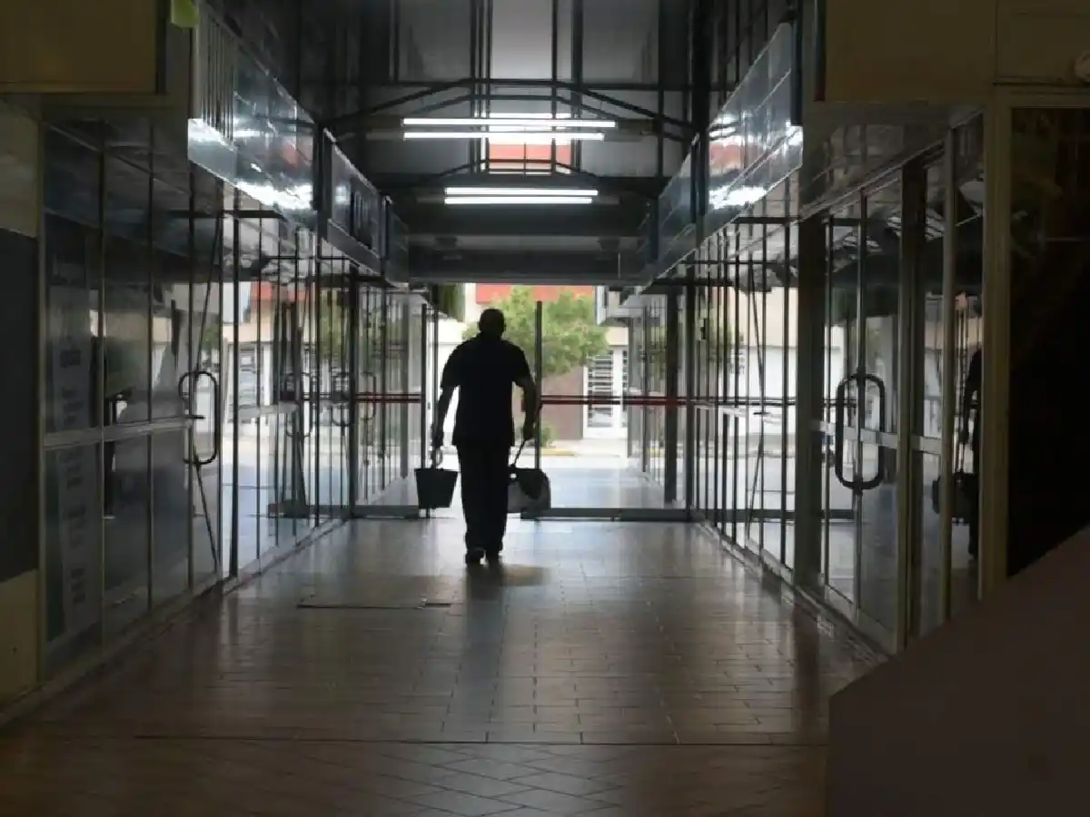 “Para tanta agua está el mar” llega al cine Radar con doble función 