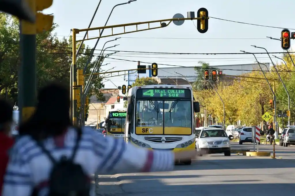 Golpe al bolsillo: cuánto costará el boleto de colectivo urbano en la ciudad de Santa Fe