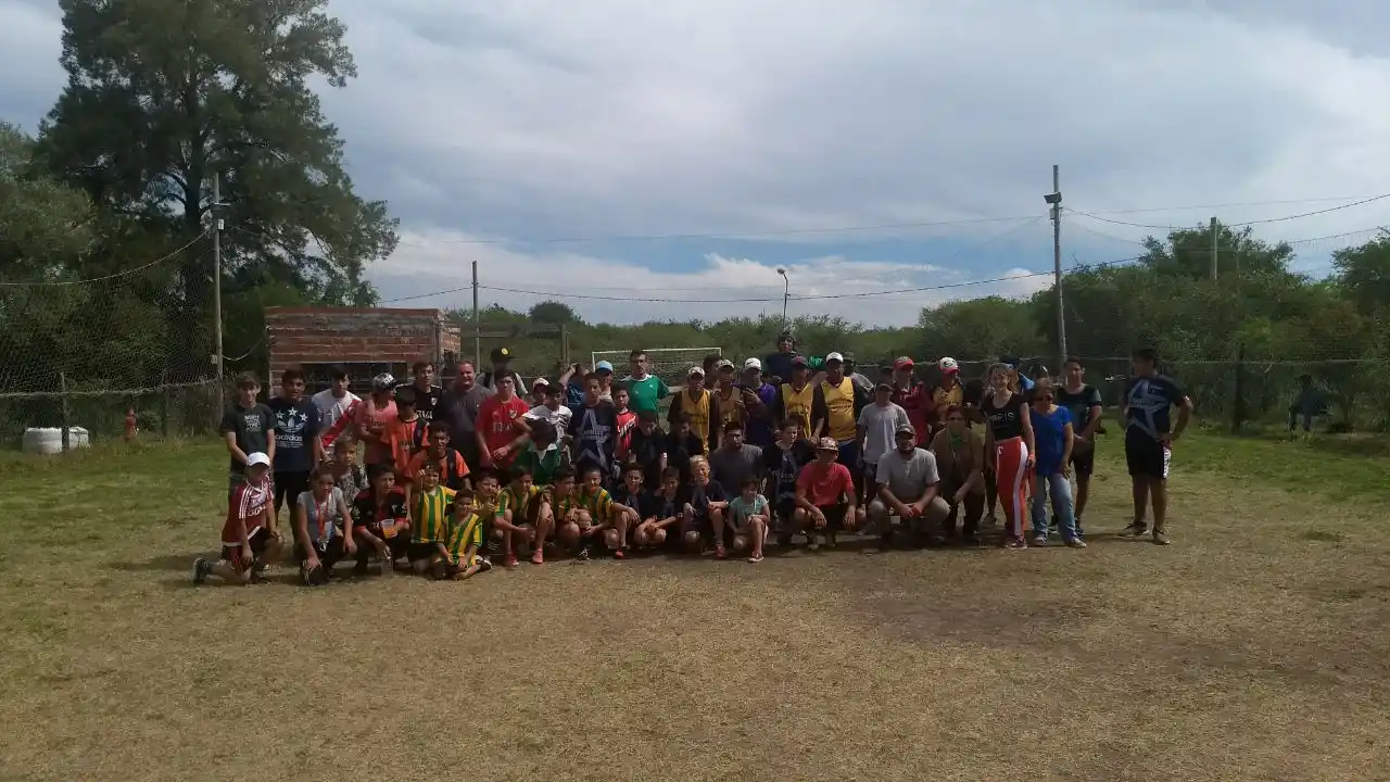 Fútbol infantil: Se jugó un encuentro amistoso en el Gualeyán