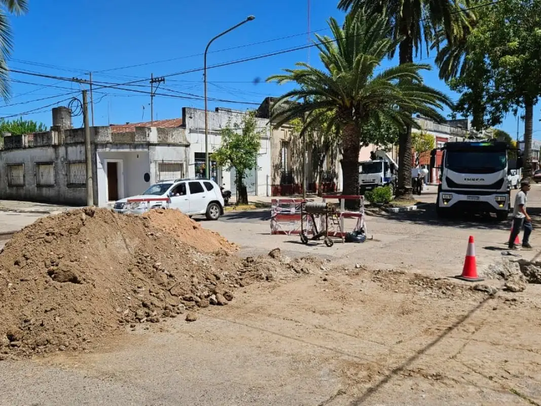 Cortes en zona céntrica: restauran el sistema cloacal en Concordia, entre Rocamora y Ayacucho