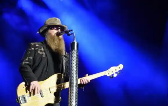 Dusty Hill, bajista de ZZ Top, muere a los 72 años