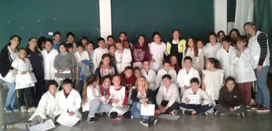 LOBERIA: Se realizó una charla sobre educación vial en la escuela 1
