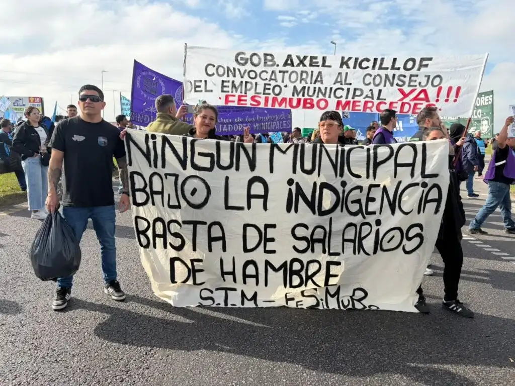 Municipales bonaerenses lanzaron plan de lucha con piquetes en Ruta 6 y 205