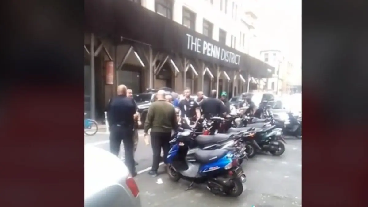 ¡SE COMIERON LA LUZ! Motorizados venezolanos rodaban sin placas ni papeles por Nueva York (VIDEOS)