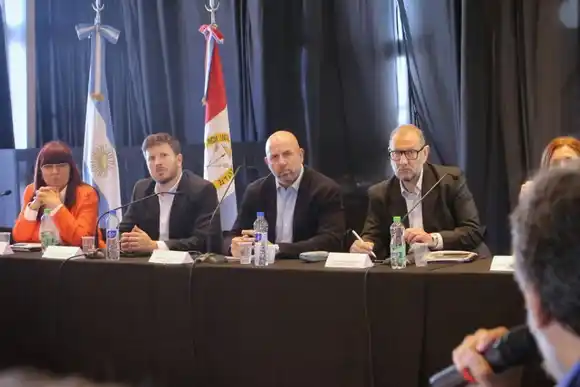 Arena y Corach participaron de una reunión de la Comisión de Libertad de Expresión de Diputados de la Nación