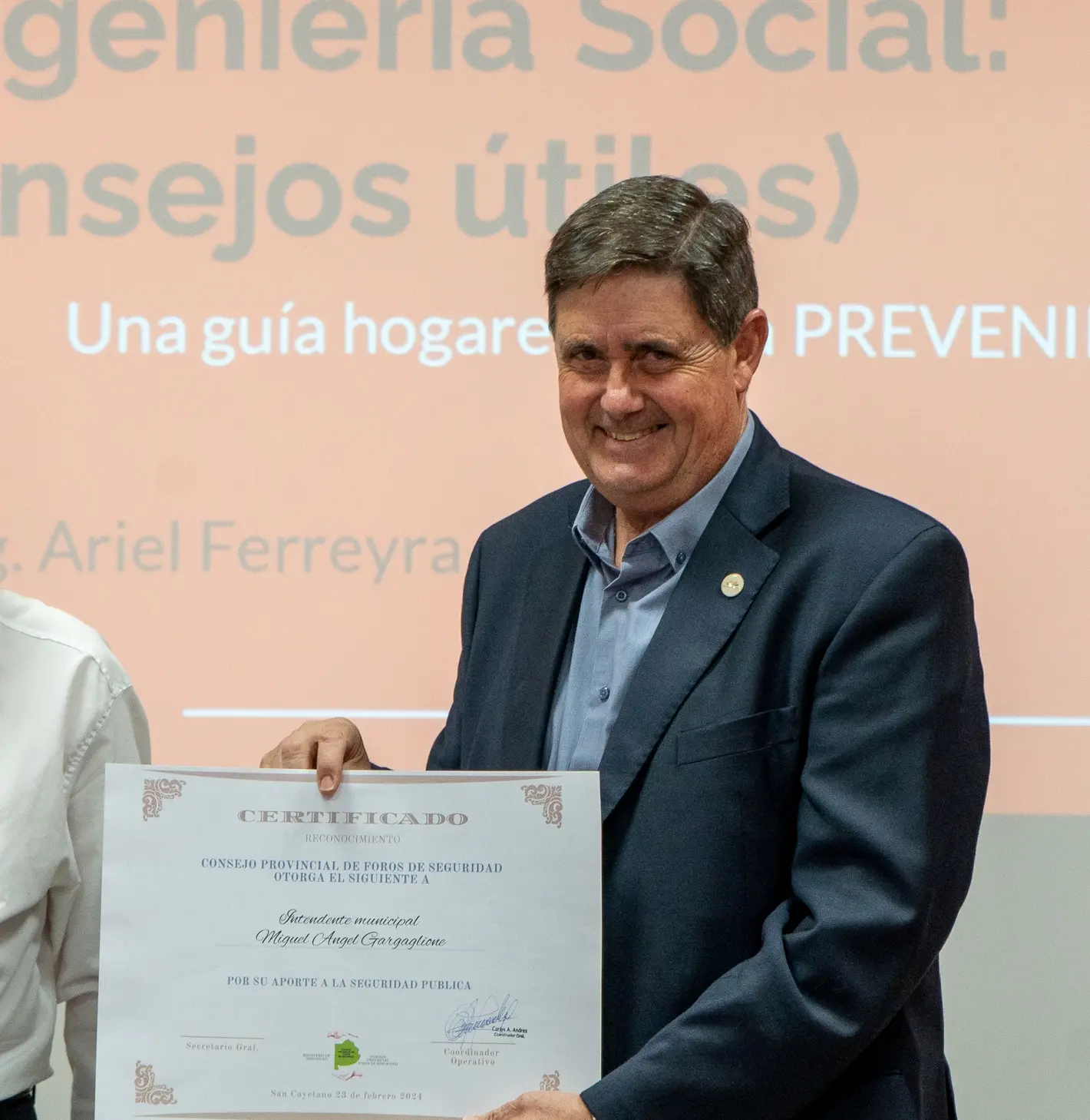 San Cayetano: Un encuentro para ampliar la prevención de delitos virtuales