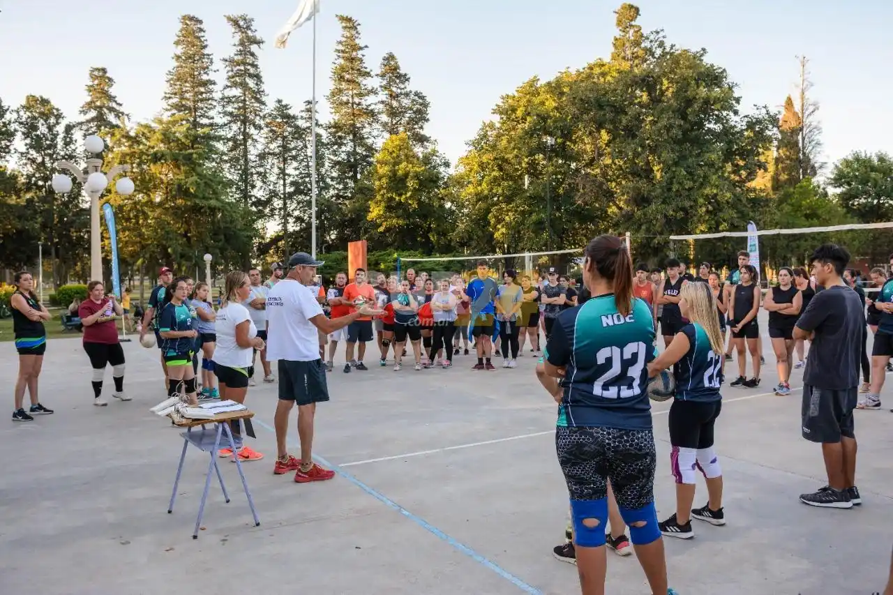 Voley: la Municipalidad organizó un torneo mixto