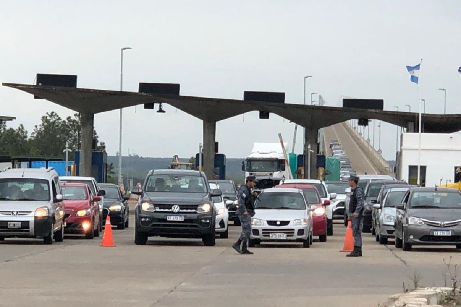 Más de 21 mil uruguayos entraron al país por el Puente San Martín