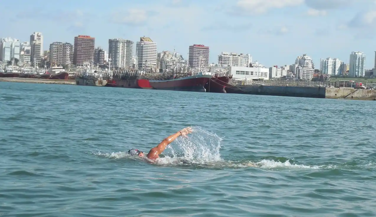 El domingo, “Entre dos escolleras”