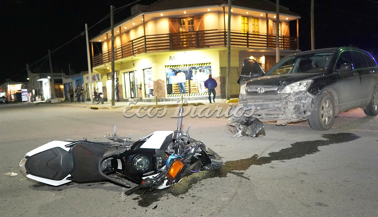 La moto y la camioneta protagonistas del lamentable accidente