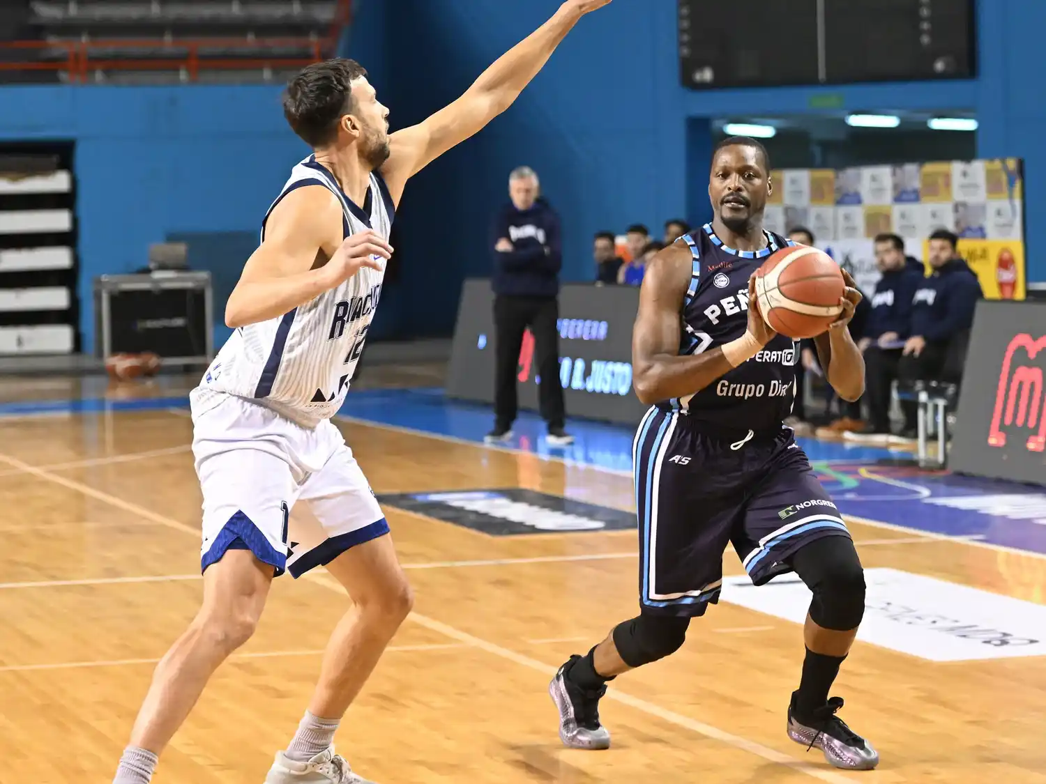 Peñarol vs Riachuelo - Liga Nacional 2025 - 3